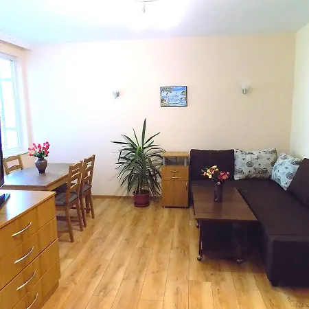 Mira Apartament Warna